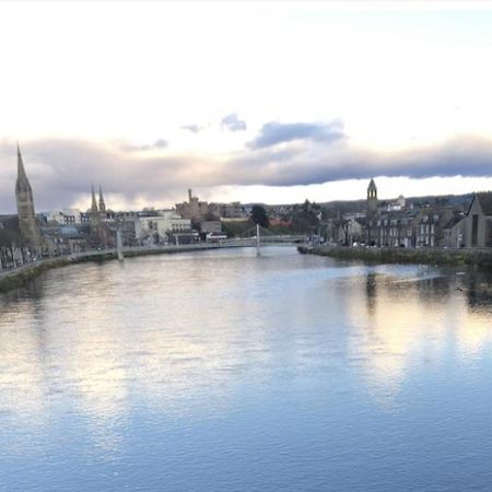 The Castle Front Nest Villa Inverness Bagian luar foto
